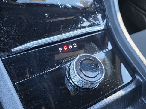 New 2025 Jeep Grand Cherokee L Laredo image 19