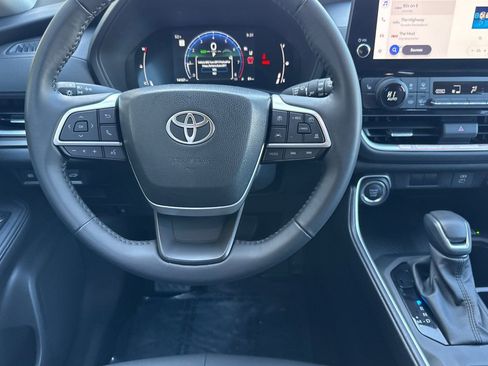 Certified 2025 Toyota Grand Highlander AWD image 18