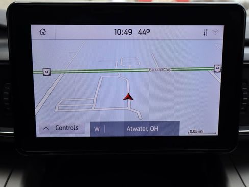 Used 2021 Ford Explorer XLT w/ Equipment Group 202A image 7