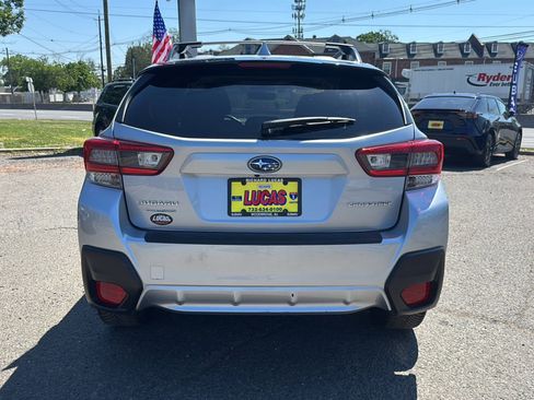 Used 2021 Subaru Crosstrek 2.0i Premium w/ Moonroof Package AWD/4WD image 6