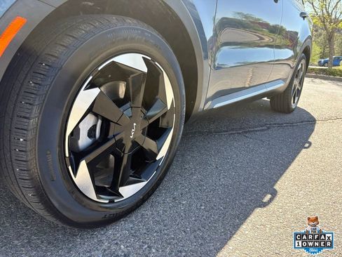 Certified 2025 Kia Sorento EX AWD/4WD image 13