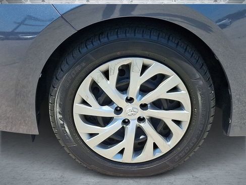 Used 2019 Toyota Corolla LE FWD image 10