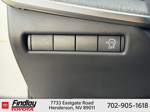 Used 2025 Nissan Kicks SV FWD image 21