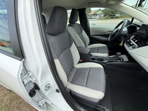 Used 2024 Toyota Corolla LE image 11