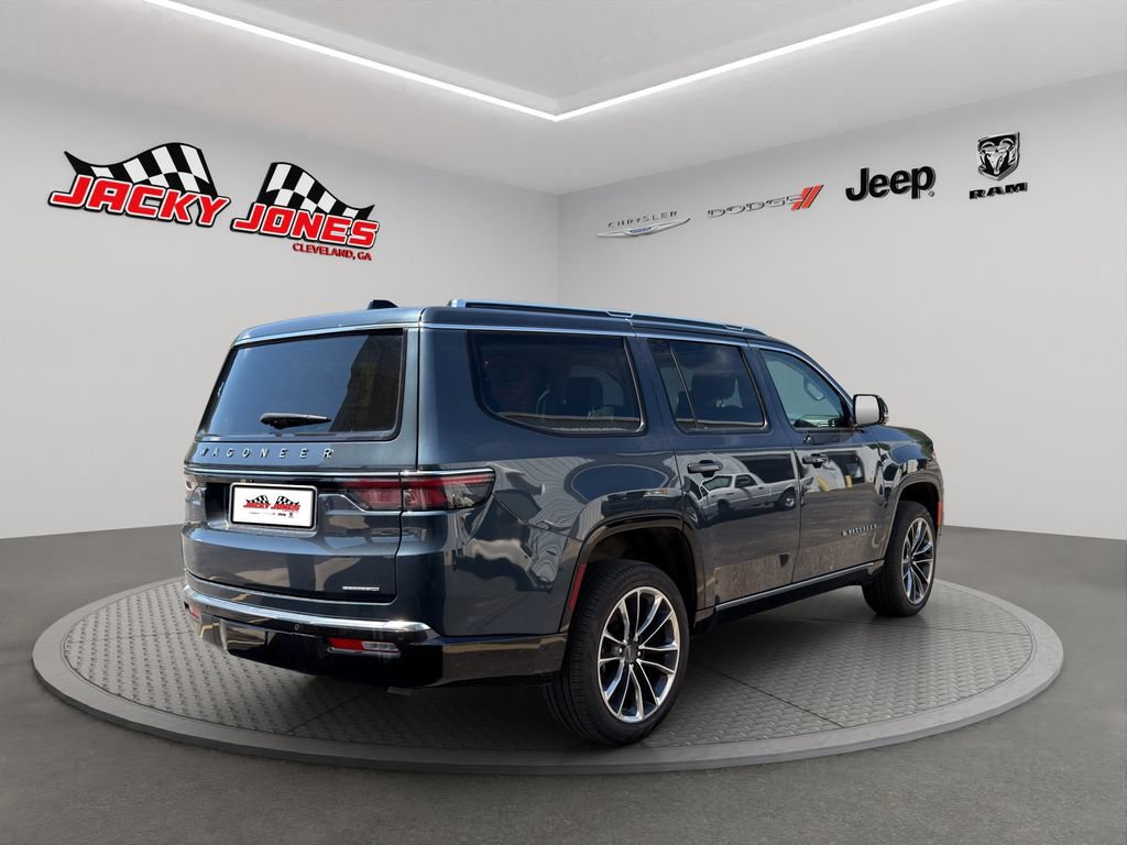 Used 2024 Jeep Wagoneer Series III w/ Premium Group I AWD/4WD image 8