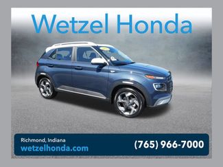 Used 2025 Hyundai Venue Limited FWD 360° Tour