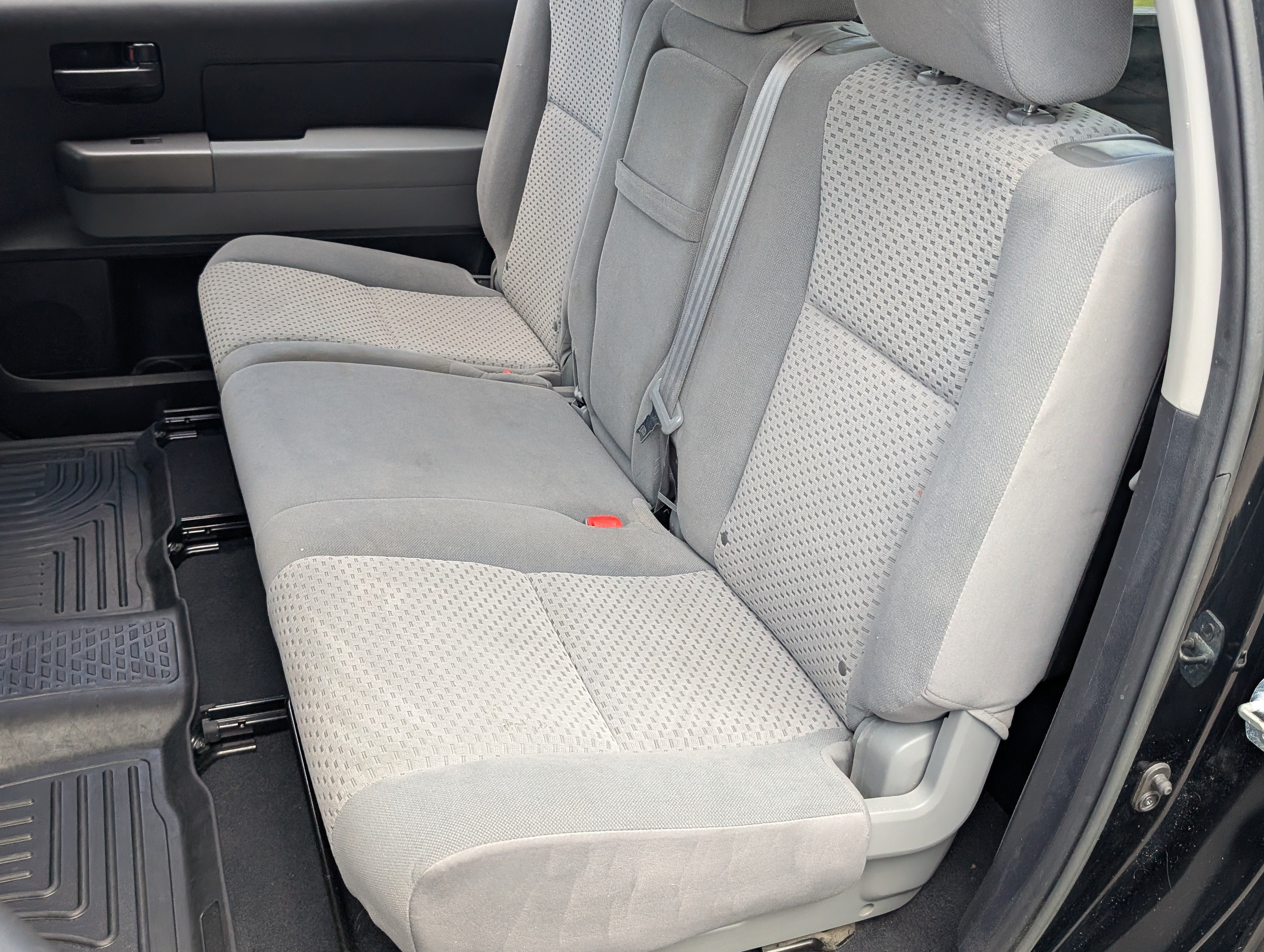 Used 2013 Toyota Tundra 2WD CrewMax w/ SR5 Pkg image 17