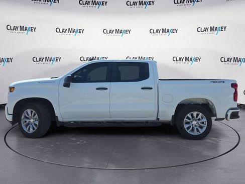 Used 2022 Chevrolet Silverado 1500 Custom AWD/4WD image 2