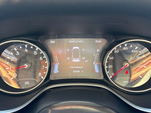 Used 2021 Jeep Compass Latitude w/ Convenience Group image 19