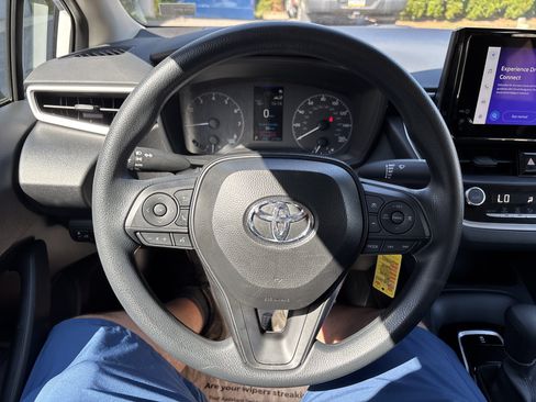 Certified 2025 Toyota Corolla LE FWD image 18
