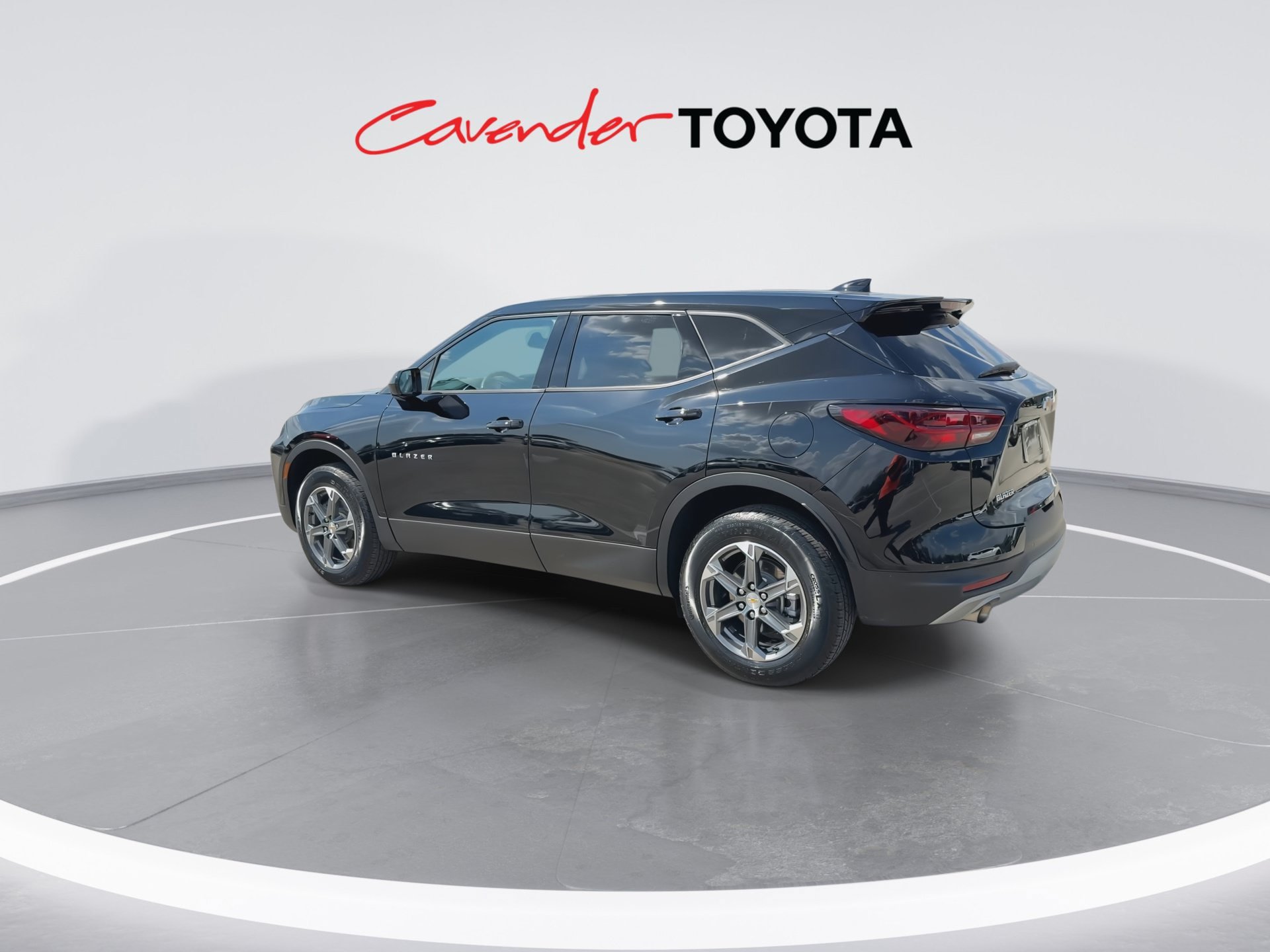 Used 2026 Chevrolet Blazer LT FWD image 6