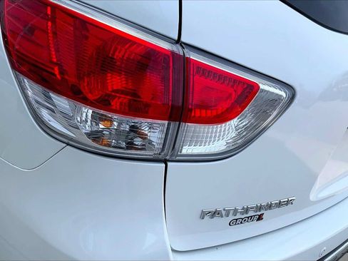 Used 2016 Nissan Pathfinder SL w/ SL Premium Package AWD/4WD image 28