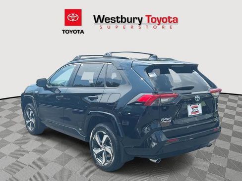 Certified 2024 Toyota RAV4 SE image 9