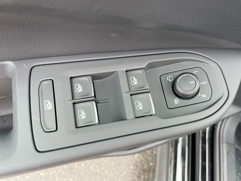 New 2025 Volkswagen GTI SE image 39