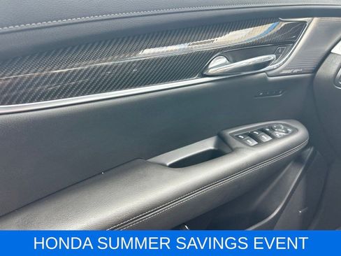 Used 2023 Cadillac XT6 Sport w/ Technology Package AWD/4WD image 19