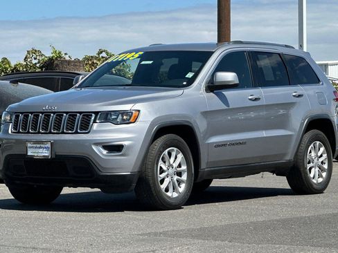 Used 2021 Jeep Grand Cherokee Laredo RWD image 8