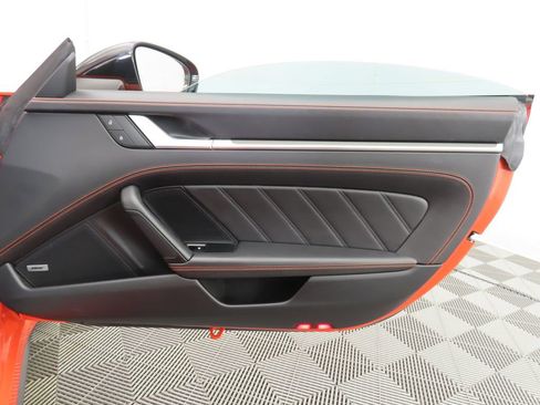 Used 2022 Porsche 911 Turbo image 32