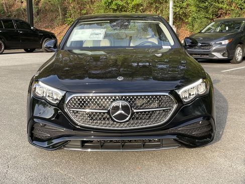 New 2026 Mercedes-Benz E 350 4MATIC Sedan image 3