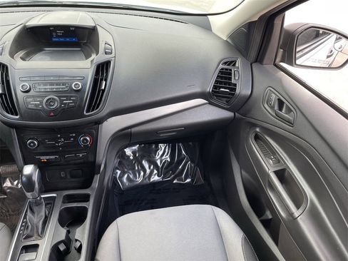 Used 2019 Ford Escape S image 15