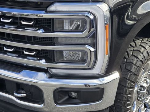 Used 2023 Ford F350 Lariat w/ Chrome Package AWD/4WD image 7
