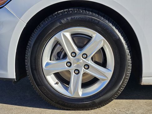 Used 2020 Chevrolet Malibu LS image 12