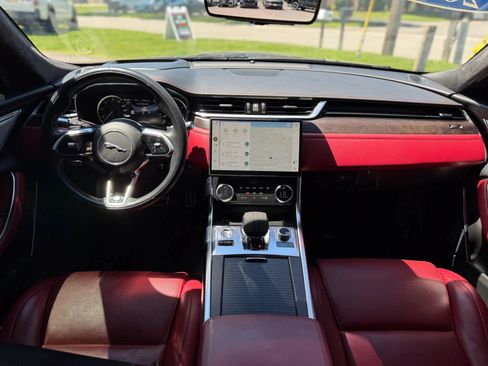 Used 2022 Jaguar XF R-Dynamic SE AWD/4WD image 2