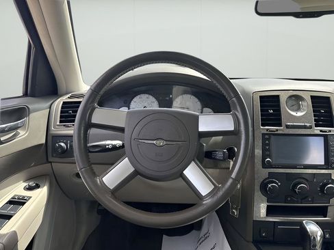 Used 2008 Chrysler 300 Touring RWD image 23