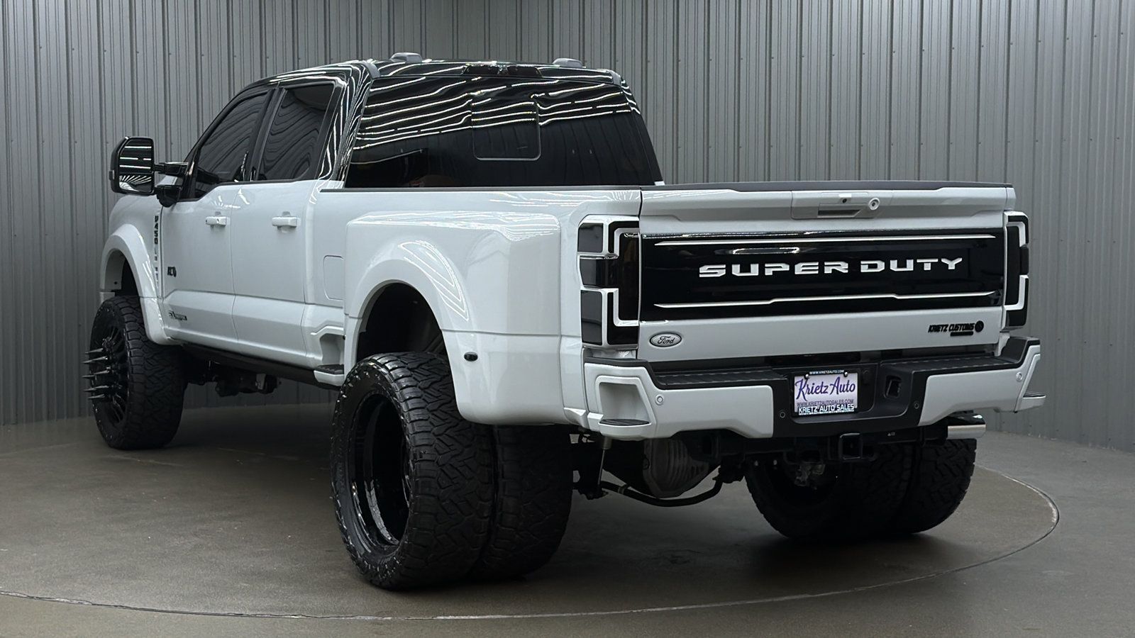 Used 2026 Ford F450 Platinum w/ FX4 Off-Road Package AWD/4WD image 3