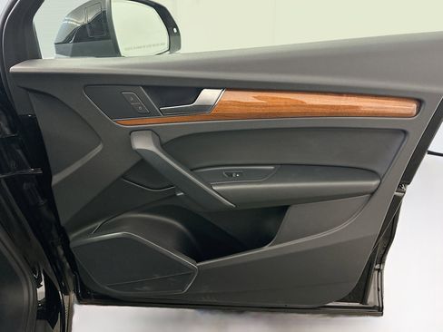 Used 2022 Audi Q5 2.0T Premium w/ Convenience Package image 35