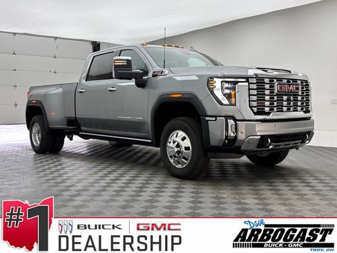 New 2026 GMC Sierra 3500 Denali w/ Denali Reserve Package AWD/4WD image 1