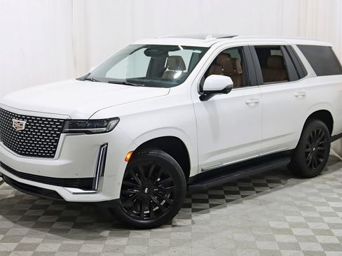 Used 2021 Cadillac Escalade Premium Luxury AWD/4WD image 7