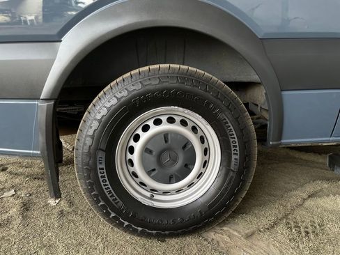 Used 2018 Mercedes-Benz Sprinter 144 Cargo image 9