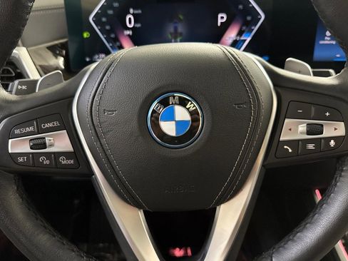 Used 2025 BMW X5 xDrive50e AWD/4WD image 17