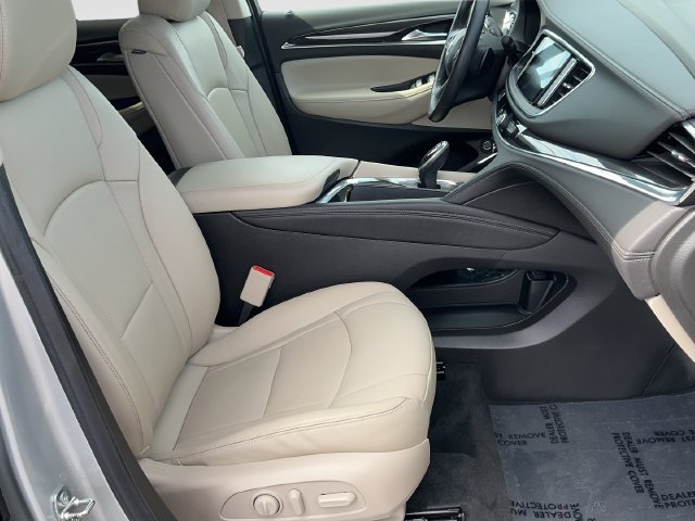 Used 2021 Buick Enclave Essence FWD image 23