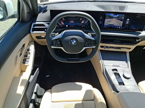 Used 2025 BMW 330i xDrive Sedan w/ Convenience Package AWD/4WD image 12