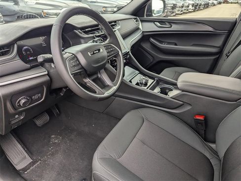 New 2025 Jeep Grand Cherokee Laredo X image 14