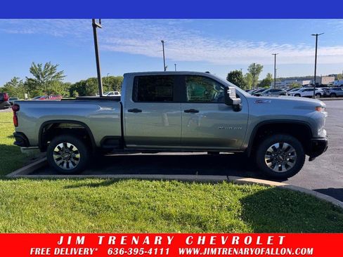 New 2026 Chevrolet Silverado 2500 Custom w/ Z71 Off-Road Package AWD/4WD image 1
