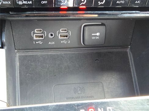 Certified 2024 Jeep Grand Cherokee Altitude image 34