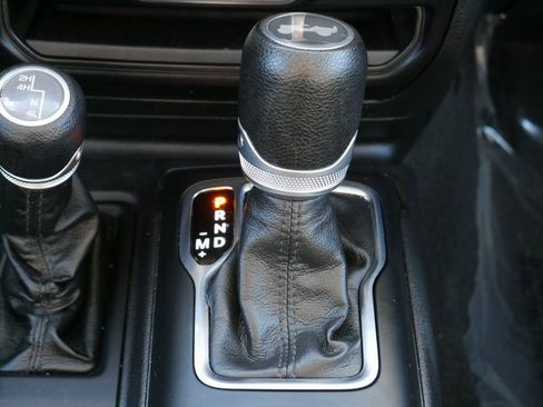 Used 2022 Jeep Wrangler Unlimited Sport image 21