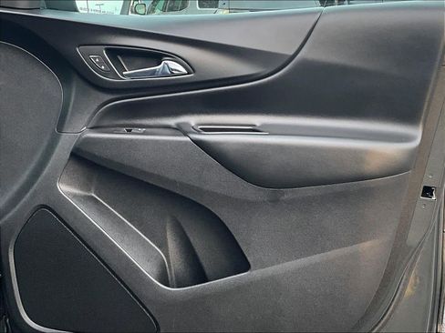 Used 2019 Chevrolet Equinox LT image 12