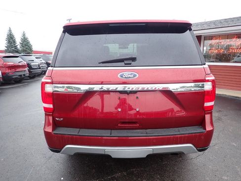 Used 2019 Ford Expedition XLT w/ Equipment Group 202A AWD/4WD image 5