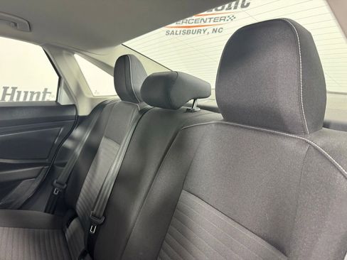 Used 2022 Volkswagen Jetta S image 21