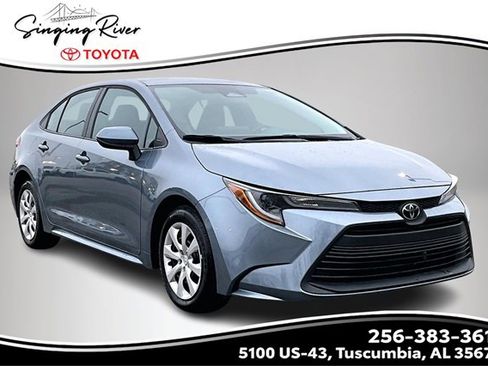 Used 2024 Toyota Corolla LE image 1