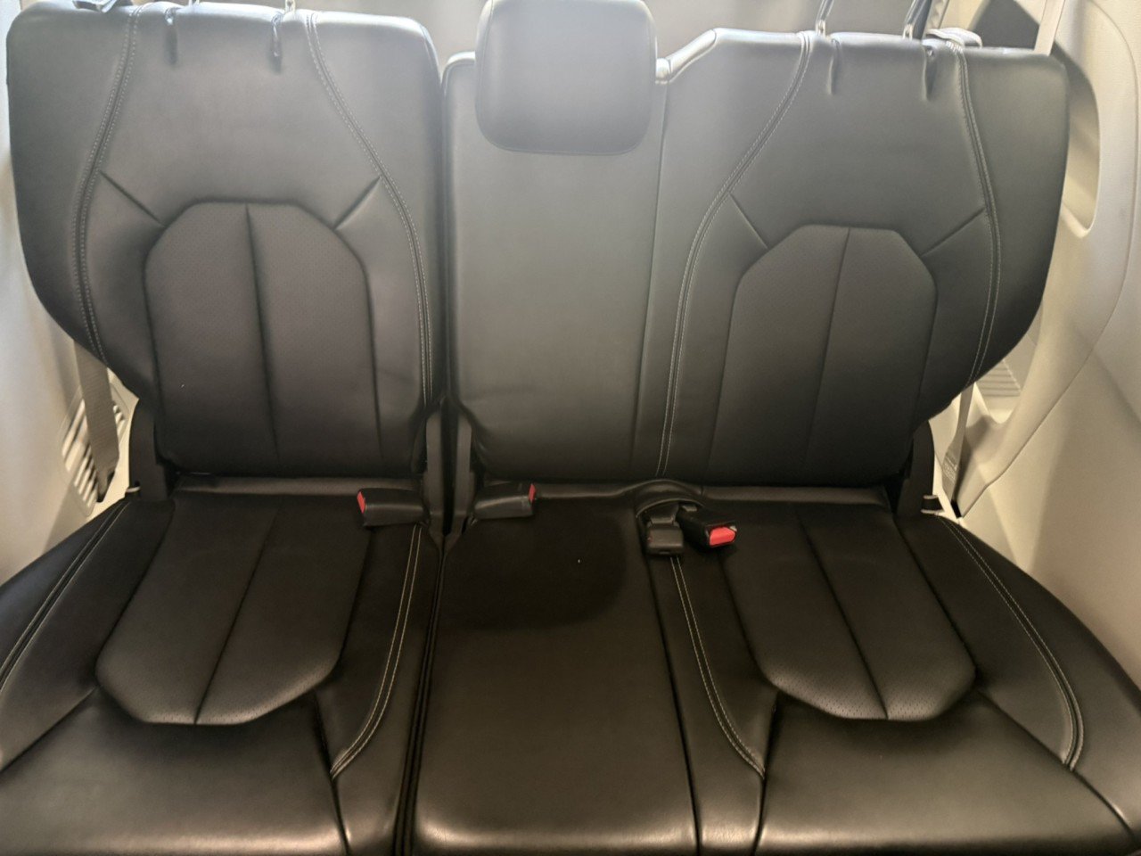 Used 2024 Chrysler Pacifica Touring-L FWD image 14