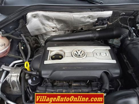 Used 2017 Volkswagen Tiguan S image 50