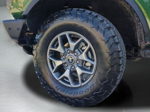 Used 2025 Ford Bronco Badlands image 63