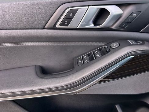 Used 2019 BMW X5 xDrive40i w/ M Sport Package AWD/4WD image 10