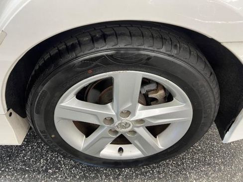 Used 2014 Toyota Camry SE FWD image 33