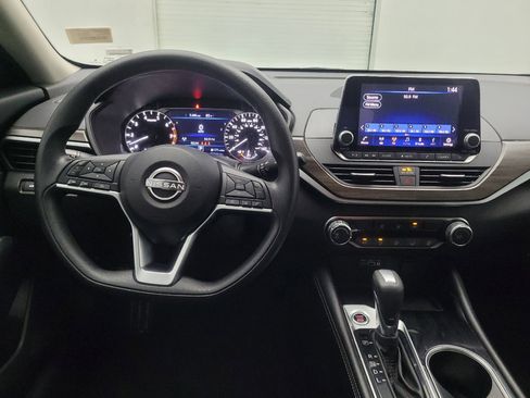 Used 2023 Nissan Altima 2.5 SV image 22