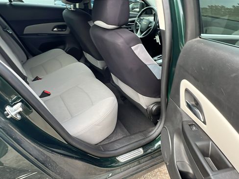 Used 2014 Chevrolet Cruze LT image 21